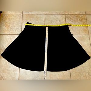 Roz & Ali black knee-length skirt